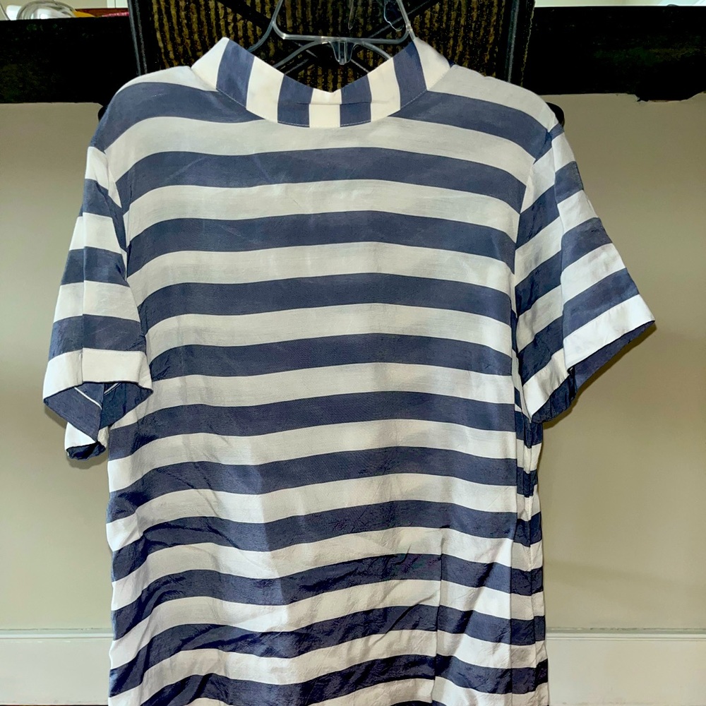 Striped button-back tee